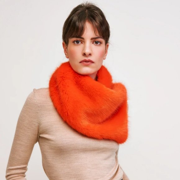 VEGAN Asymmetric Faux Fur Scarf NWOT Helen Moore - Picture 4 of 10